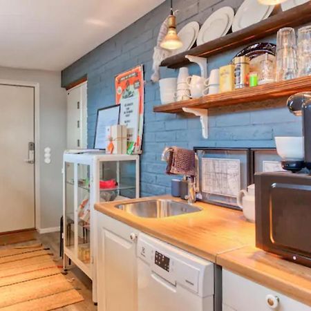 Beautiful Home Away From Home Near Stockholm City 살트헤바덴 외부 사진