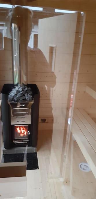 Beautiful Home Away From Home Near Stockholm City 살트헤바덴 외부 사진