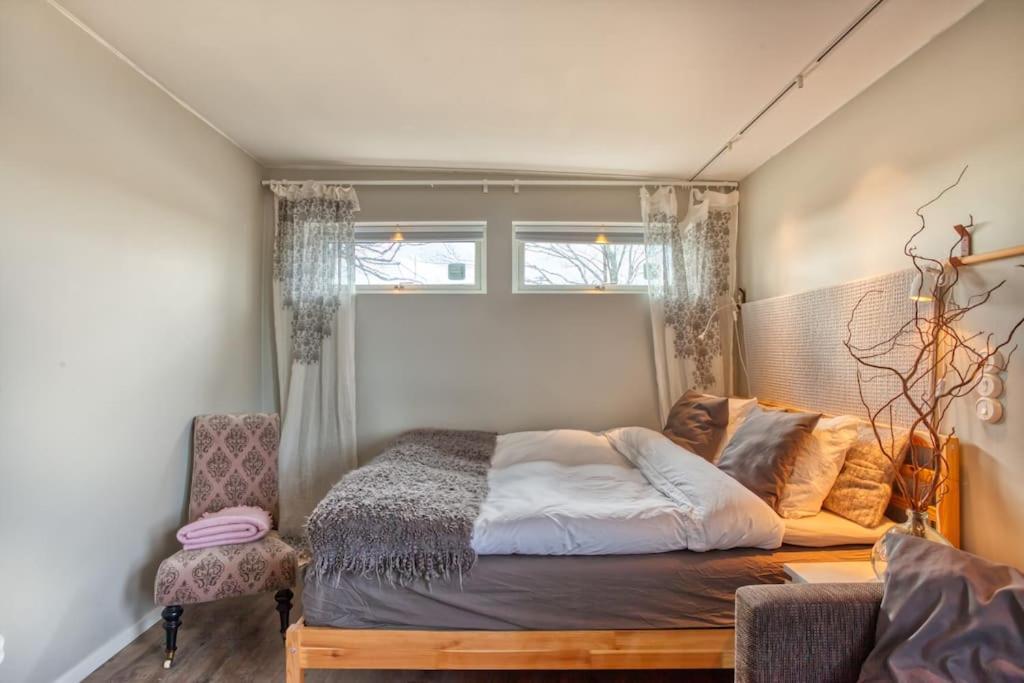 Beautiful Home Away From Home Near Stockholm City 살트헤바덴 외부 사진